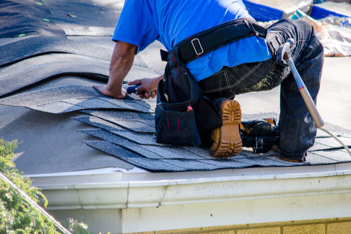 Reboucher la fuite d'un toit terrasse : tutoriel